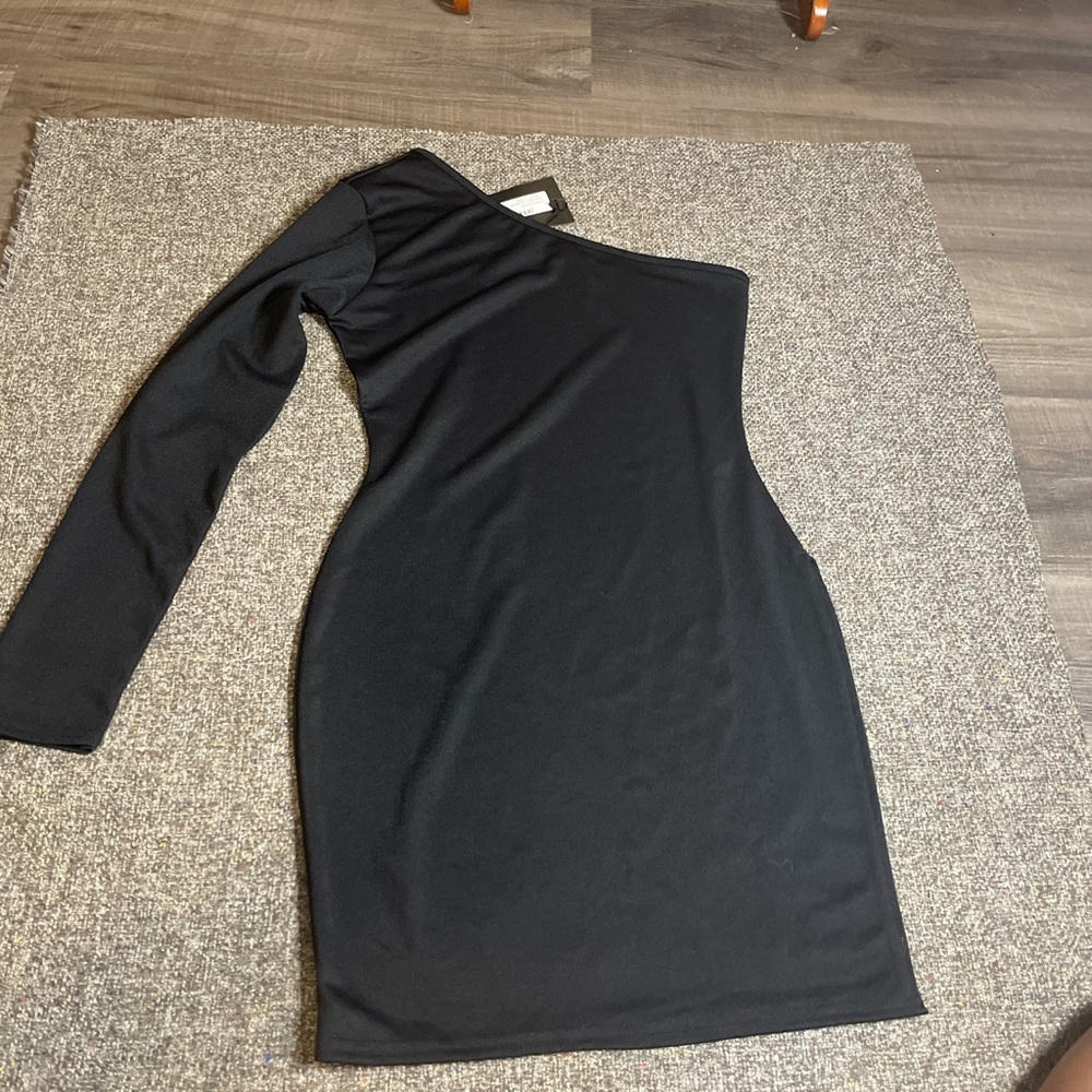 Cute asymmetrical dress with deep slit